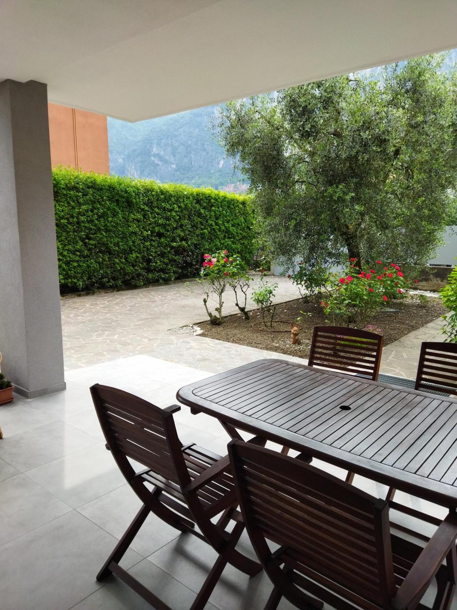 Apartamento Rose Garden House Wi-Fi Riva del Garda Exterior foto